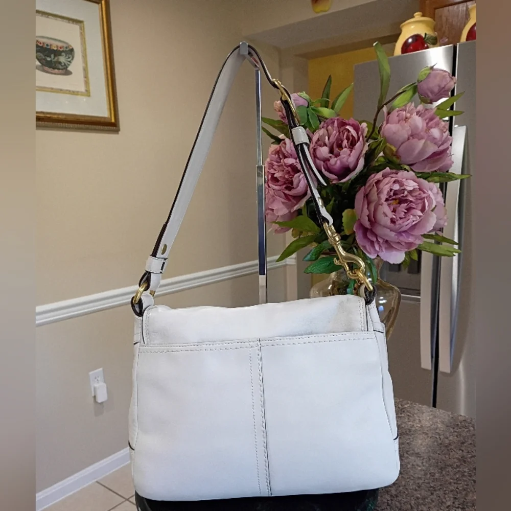 Coach vintage bleeker legacy tattersall flap shoulder bag with gold buckle